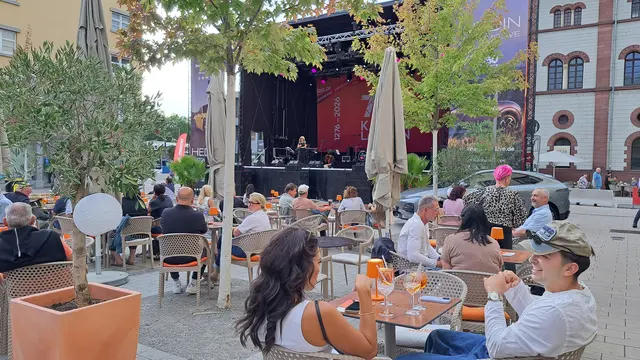 Die Band No Matter What tritt ab 19 Uhr auf dem Schillerplatz auf | Foto: Monika Klein