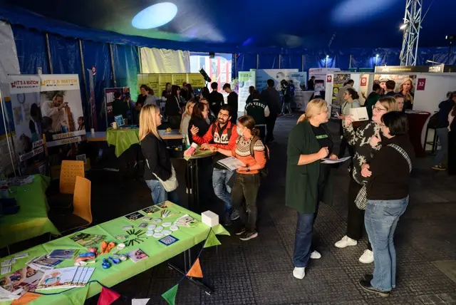 Wer sich für Ausbildung oder duales Studium interessiert, kann auf der Messe in Heidelberg direkt mit Betrieben ins Gespräch kommen. | Foto:  (Bildnachweis: Stadt Heidelberg)