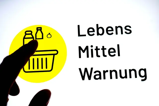 Betroffene Packungen können auch ohne Kassenbon zurückgegeben werden, der Kaufpreis wird erstattet. (Symbolbild) | Foto: Sina Schuldt/dpa