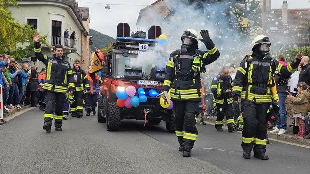Der Winzerfestumzug ist der Höhepunkt des Deutschen Weinlesefestes in Neustadt. | Foto: Eva Bender