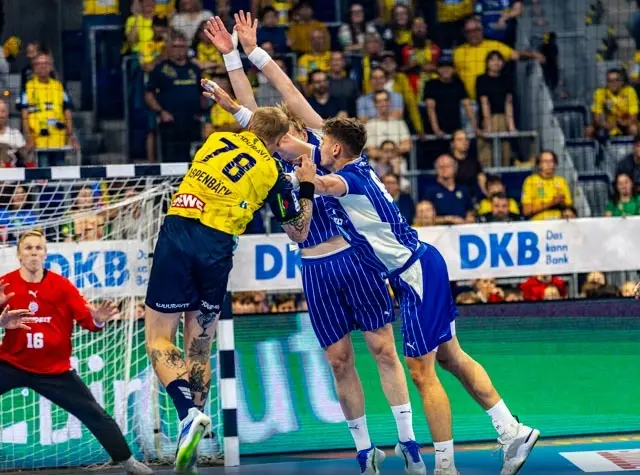 Edwin Aspenbäck beim 4-3  | Foto: Wolfgang Neuberth