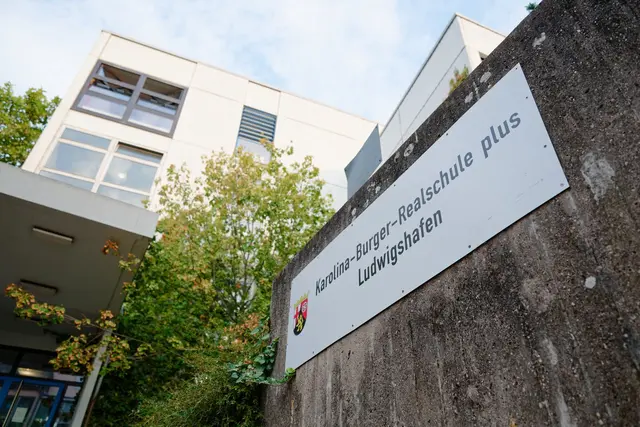 Bei der Brennpunktschule steht ein Neustart an. (Archivbild) | Foto: Uwe Anspach/dpa