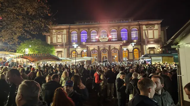 Im Saalbau werden während des Weinlesefestes die Deutschen Weinmajestäten und die Pfälzischen Weinhoheiten gewählt. | Foto: Eva Bender
