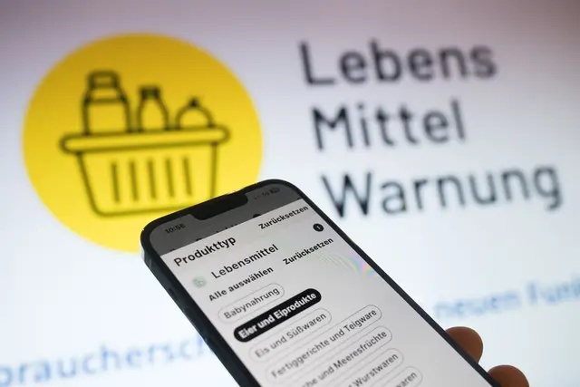 Eine Dorfkäserei aus Baden-Württemberg ruft mehrere Käsesorten bundesweit zurück.(Symbolbild)  | Foto: Sebastian Gollnow/dpa