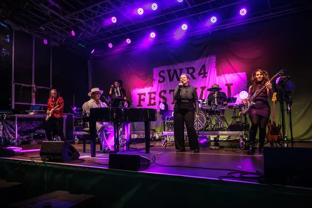 Abendprogramm: Mit „BITCH IS BACK“ wurde der Samstagabend zum musikalischen Höhepunkt des Festivals. | Foto: Paul Needham