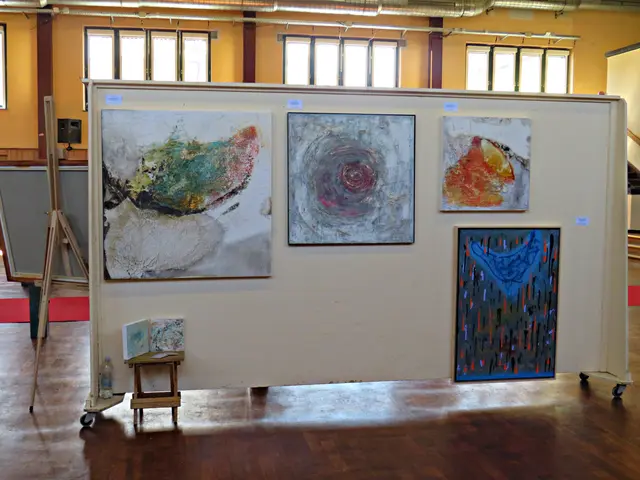 Rechts unten "Blaues Herz" hat Laura Vittoria Pagliari gemalt | Foto: Brigitte Melder