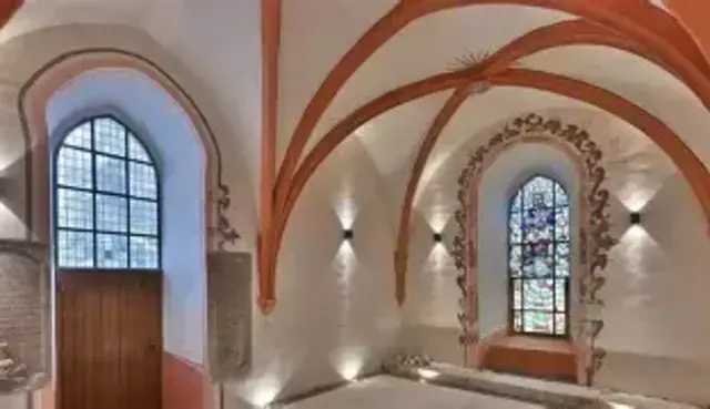 Gotischer Chorraum der Christuskirche mit den Wandmalereien aus dem Jahr ca. 1600. | Foto: zur freien Verfügung