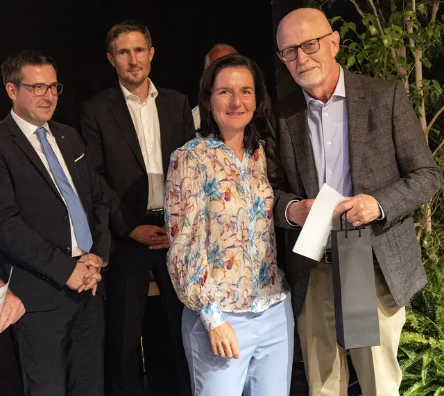 Für 60 Jahre Mitgliedschaft in der CDU wurde Martin Kannengieser geehrt. | Foto: Stefan Layes