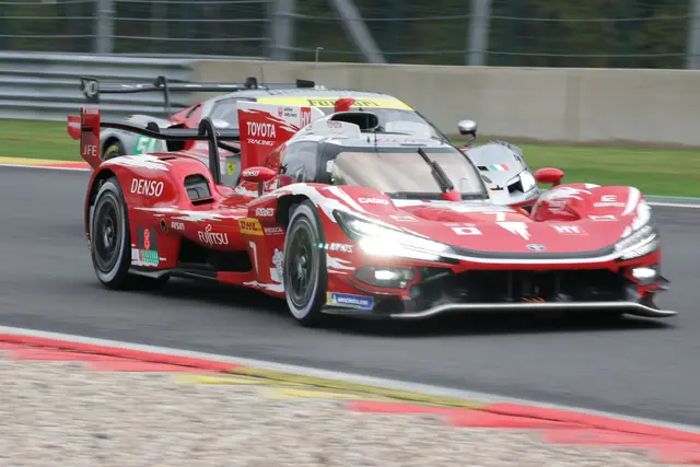 Toyota verlor den sicheren Sieg kurz vor Schluss durch einen Hydraulikdefekt | Foto: moto-foto