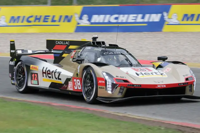 Cadillac holt sich mit Bamber / Bourdais / Aitken Platz 2 in Austin mit dem V8 Series.R | Foto: moto-foto