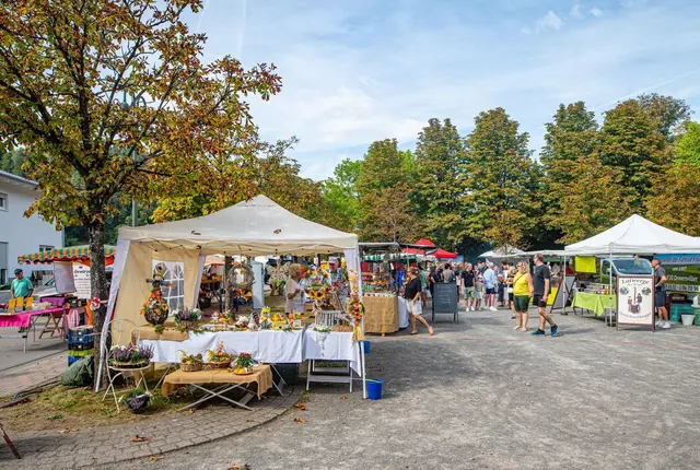 In Hinterweidenthal feiert der deutsch-französische Bauernmarkt am Sonntag, 20. September, sein 25. Jubiläum. | Foto: Christoph Riemeyer