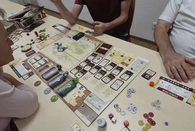 103 verschiedene Brettspiele wurden bei den bisherigen Treffen bereits ausprobiert | Foto: Patrick Koppenhöfer/gratis
