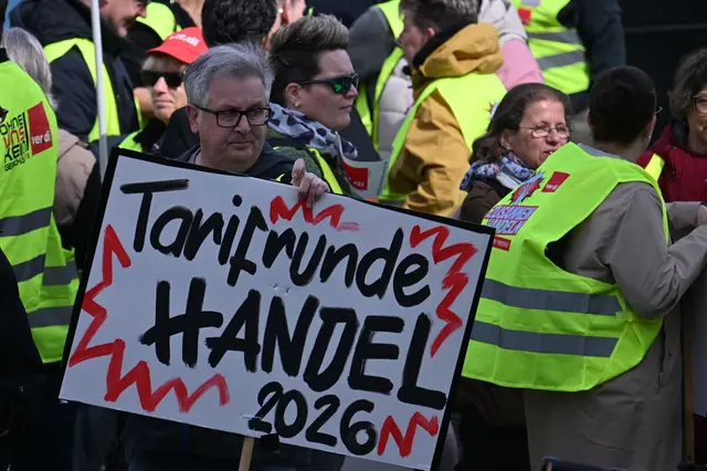 Der erste Abschluss dieser Tarifrunde war in Nordrhein-Westfalen erzielt worden. Die wesentlichen Eckpunkte wurden für Rheinland-Pfalz übernommen. (Archivbild) | Foto: Federico Gambarini/dpa