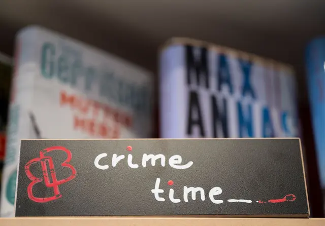 «Lesen bedeutet für mich, in andere Welten einzutauchen und auch mal kurz aus dem Alltag zu entfliehen», sagt  Moderatorin Schöne. (Symbolbild) | Foto: Boris Roessler/dpa