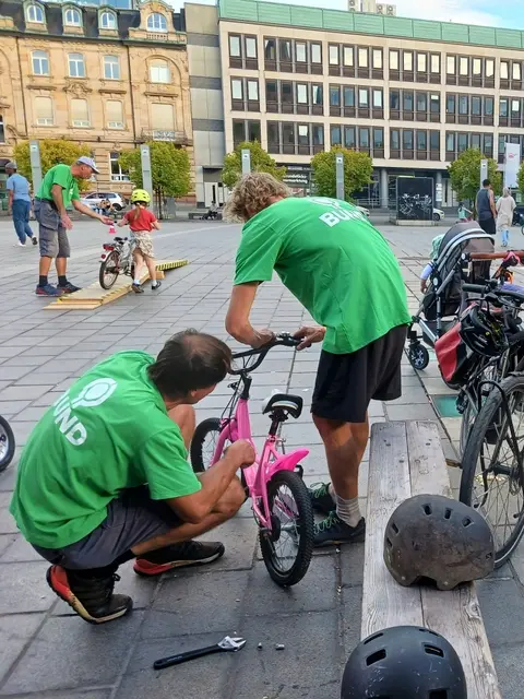 Bereits im letzten Jahr fand anlässlich der Europäischen Mobilitätswoche eine Fahrradschule auf dem Stiftsplatz statt | Foto: Stadt KL/gratis