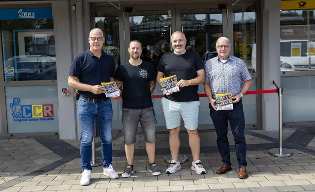 Stellten das neue Jahresprogramm des CCR vor (v.l.): Bürgermeister Ralf Hechler, Marco Stuppy und Geschäftsführer Andreas Guhmann vom CCR sowie Joachim Felka, 1. Stadtbeigeordneter. | Foto: Joshua Schirra / VG Ramstein-Miesenbach