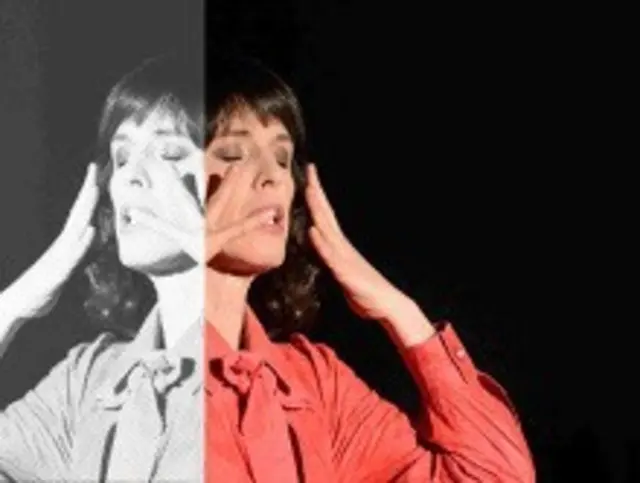 Martina Roth spielt Susanna und die Betreuerin | Foto: bewegbildtheater