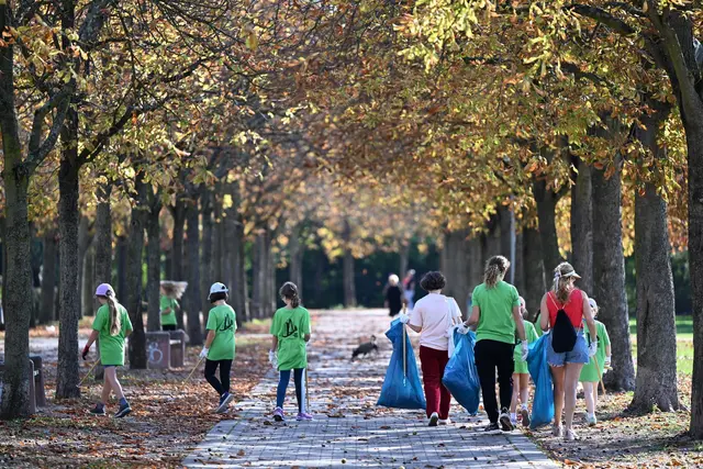 Park Clean Up in Ludwigshafen mit Treffpunkt am ehemaligen Hallenbad Nord | Foto: Ben Pakalski