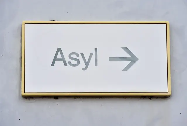 Das Statistische Landesamt hat Zahlen zum Thema Leistungen für Asylbewerber veröffentlicht. (Symbolbild) | Foto: Uli Deck/dpa