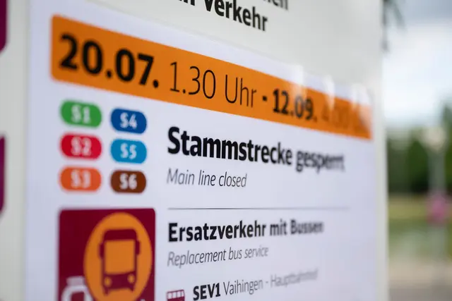 Wegen Bauarbeiten mussten Pendler in Stuttgart wochenlang auf Ersatzbusse umsteigen. (Archivbild) | Foto: Marijan Murat/dpa
