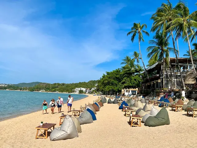 Gerade im deutschen Herbst und Winter lockt Thailand mit Sonne und Traumstränden wie auf Ko Samui. | Foto: Carola Frentzen/dpa/dpa-mag