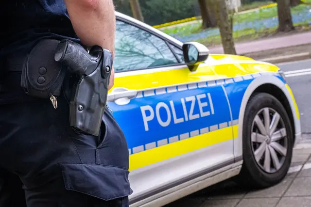 Die Polizei hat in Rastatt drei mutmaßliche Drogendealer vorläufig festgenommen. (Symbolbild) | Foto: Sina Schuldt/dpa