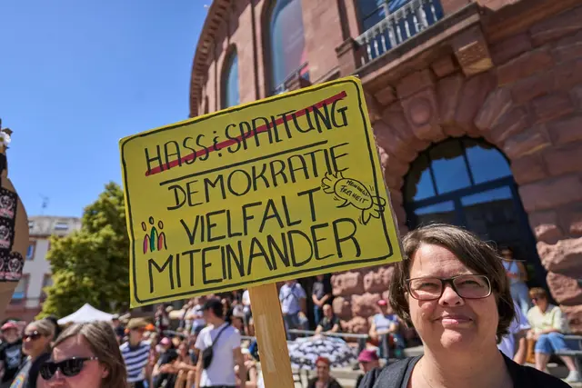 «PRÜF» steht Veranstalterangaben zufolge für «Prüfung Rettet Übrigens Freiheit!». (Archivbild) | Foto: Sascha Ditscher/dpa