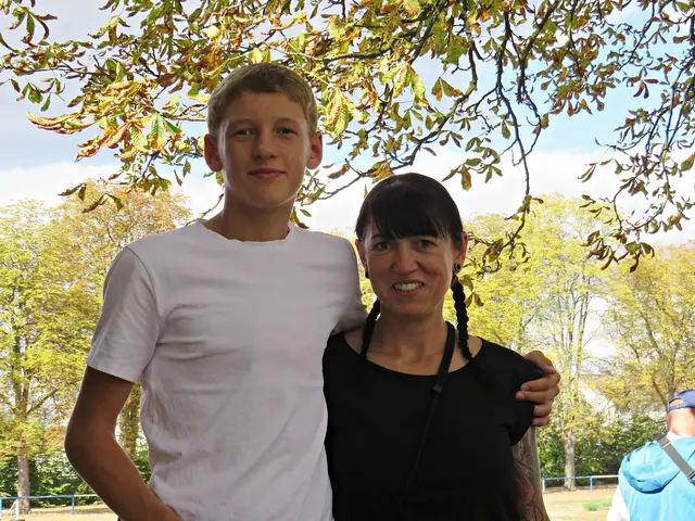 Mama Laura musste mit Max Schubert gleich los zum Handballspiel | Foto: Brigitte Melder
