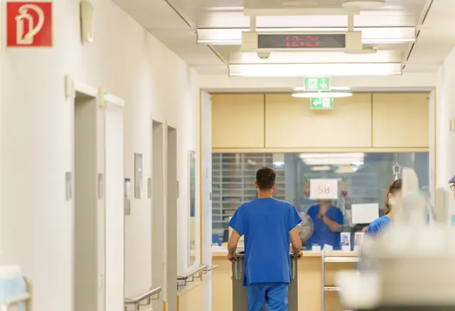 Die neue interdisziplinäre Ausbildungsstation ist in der I. Medizinischen Klinik und Poliklinik der Unimedizin.  | Foto: Andreas Arnold/dpa