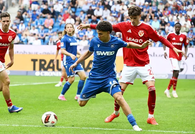 Vergab einige Chancen für den KSC: Louey Ben Farhat (links) | Foto: Uli Deck/dpa