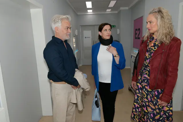 Kaltenbach, Katrin und Maren rätseln bei GZSZ über die Ursache des Autounfalls.