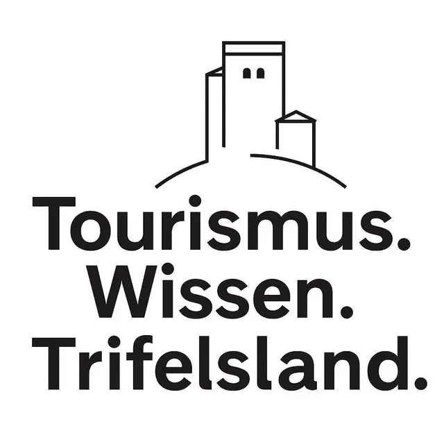Im Trifelsland gehört Wein an mehreren Orten zur regionalen Identität und zum Ausflugsangebot. | Foto: Copyright Foto Verein SÜW Annweiler am Trifels e.V., Dominik Ketz