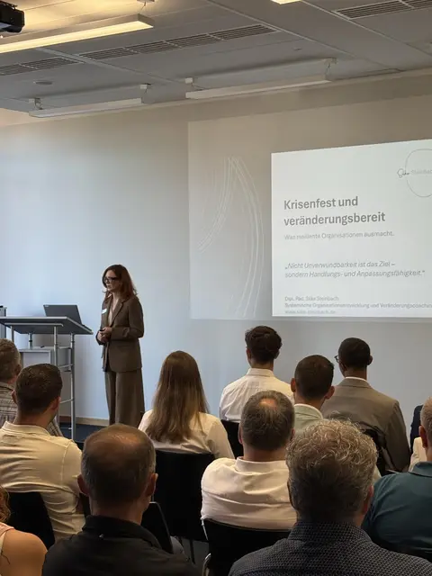 In Pirmasens hat die VR-Bank Südwestpfalz rund 60 Steuerberater und Wirtschaftsprüfer zu einem Business Breakfast empfangen. | Foto: VR-Bank Südwestpfalz eG