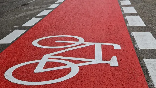 Beispiele neuer Markierungen für Radelnde in Neustadt | Foto: Stadt Neustadt