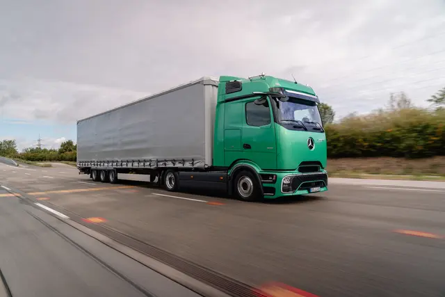 Elektrischer Volumentransport: Mercedes-Benz Trucks präsentiert den eActros Lowliner auf der IAA Transportation | Foto: Copyright Daimler Truck AG. Alle Rechte vorbehalten.