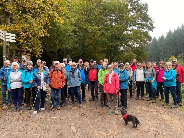 Gemeinsam wandern, anhalten und die Umgebung bewusster erleben. Die Herbstwanderwoche bietet dafür mehrere Touren in der Region. | Foto: Verbandsgemeinde Landstuhl