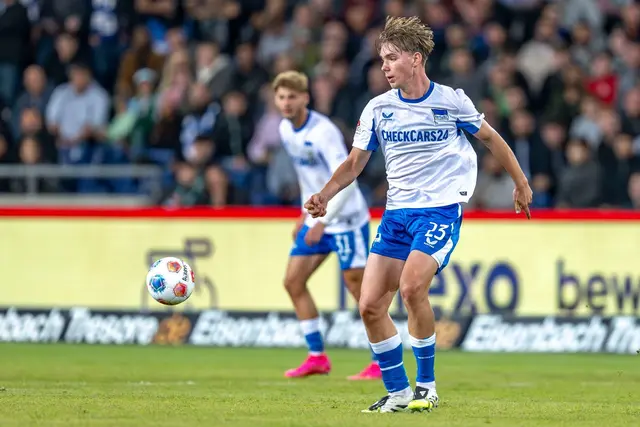 Kennet Eichhorn - hier noch im Trikot von Hertha BSC - ist bester Nachwuchskicker des Jahrgangs 2009 in Deutschland (Archivbild) | Foto: David Inderlied/dpa