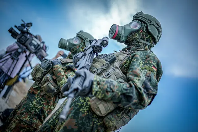 Bis zum 25. September macht ein ABC-Abwehrregiment ein Manöver mit dem Titel «Badischer Sturm 2026». (Archivbild)  | Foto: Kay Nietfeld/dpa
