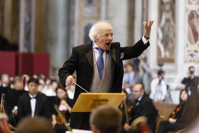 Konzerte in Deidesheimer Kirchen prägen den Musikherbst. Hier zu sehen Dirigent Leo Krämer. | Foto: mussachio, janniello Pasquali