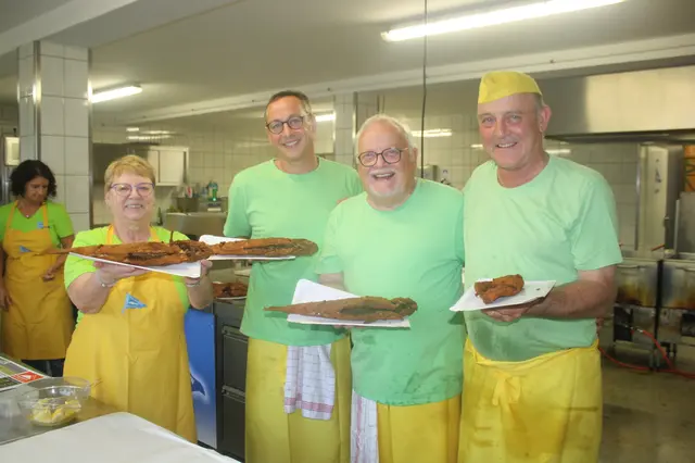 Backfisch frisch aus der Fischbäckerei | Foto: Hannelore Schäfer 