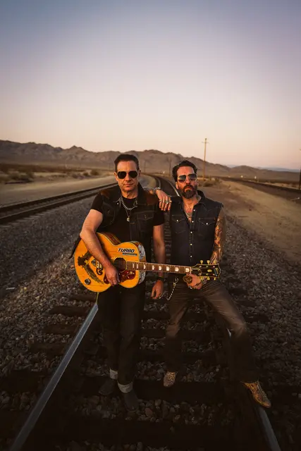 hr3 Weihnachtssingen: Alec und Sascha von The BossHoss stehen am 19. Dezember als Stargäste im Deutsche Bank Park auf der Bühne. | Foto: HR Hessischer Rundfunk, Foto: hr/Sebastian Balz