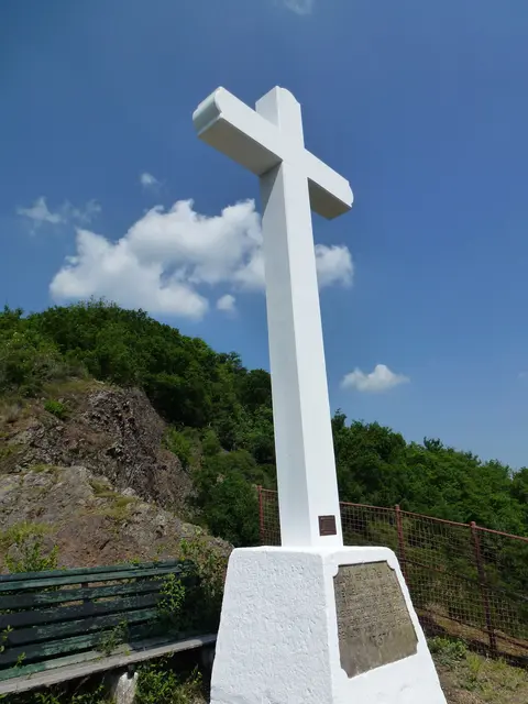 Diese Geo-Tour führt die Teilnehmer rund um das Hochsteiner Kreuz im "Felswald" | Foto: Donnersberg-Touristik-Verband e.V./gratis