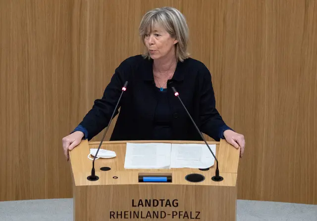 Finanzministerin Doris Ahnen (SPD) zollte den Beamtinnen und Beamten in Rheinland-Pfalz große Wertschätzung. (Archivbild) | Foto: Julia Cebella/dpa