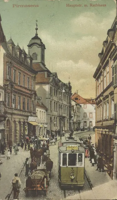 Bei einer historischen Stadtführung am Samstag, 3. Oktober, steht in Pirmasens die bewegte Geschichte des Alten Rathauses im Mittelpunkt. | Foto: Sammlung Stadtarchiv Pirmasens