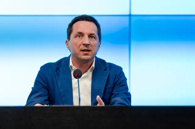 SPD-Fraktionschef Sascha Binder will die abschlagsfreie Rente nach 45 Beitragsjahren unter Bedingungen verlängern. (Archivbild) | Foto: Christoph Schmidt/dpa