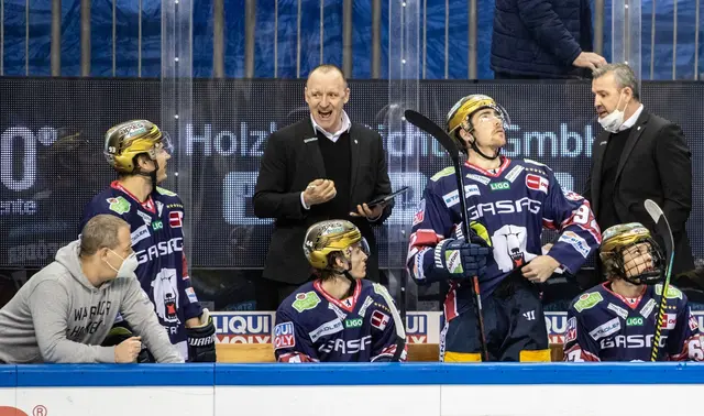 Neuer Co-Trainer der Wild Wings: Craig Streu (M). (Archivbild) | Foto: Andreas Gora/dpa