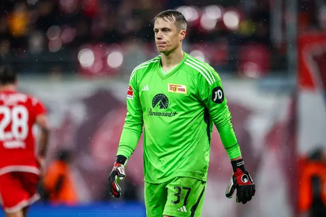Alexander Schwolow steht in Mönchengladbach vor seinem Debüt für Mainz 05 (Archivbild).  | Foto: Jan Woitas/dpa
