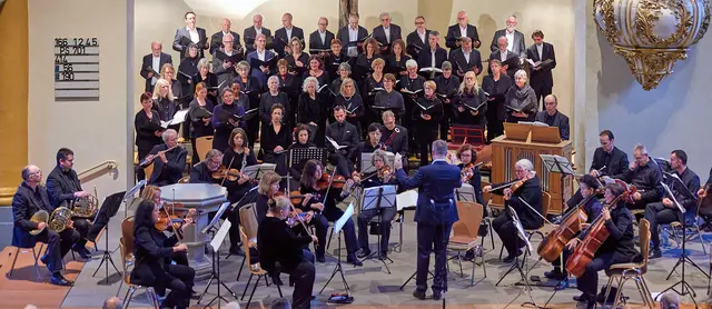 Die beiden Partnerchöre St. Peter und Paul Durlach und Heilig Kreuz Halle (Saale) bei ihrem gemeinsamen Konzert in Durlach 2022
 | Foto: Chor/Hammer Photographie