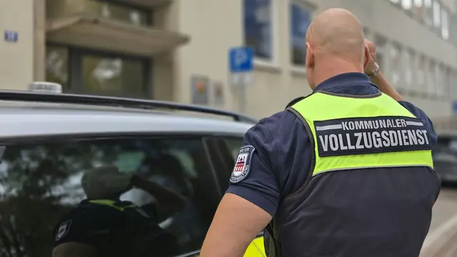 Bei Kontrollen in Speyer versiegelte die Stadt zwei Wohnungen und zog in einem Fall die Polizei hinzu. | Foto: Stadt Speyer
