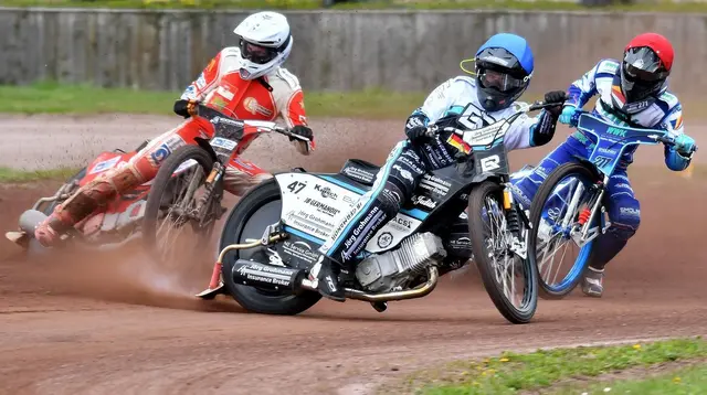 Speedway-Nachwuchs beim Rennen auf dem Herxheimer Oval. Symbolbild | Foto: Jerome Groux